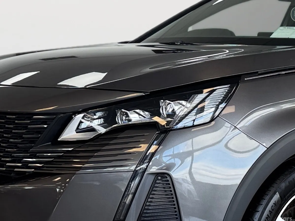 Peugeot 3008 SUV, Petrol Plug-in Hybrid, 2023, Grey