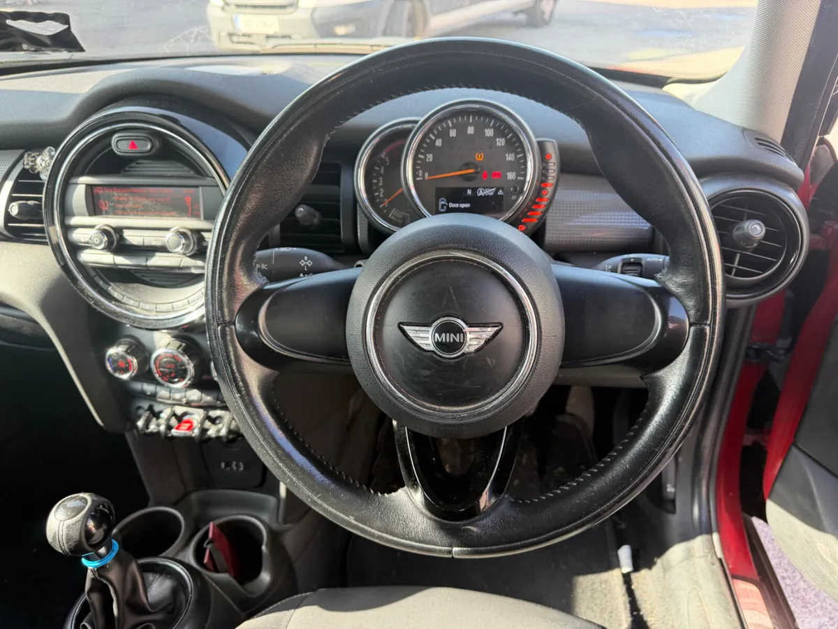 Mini Cooper Hatchback, Diesel, 2015, Red