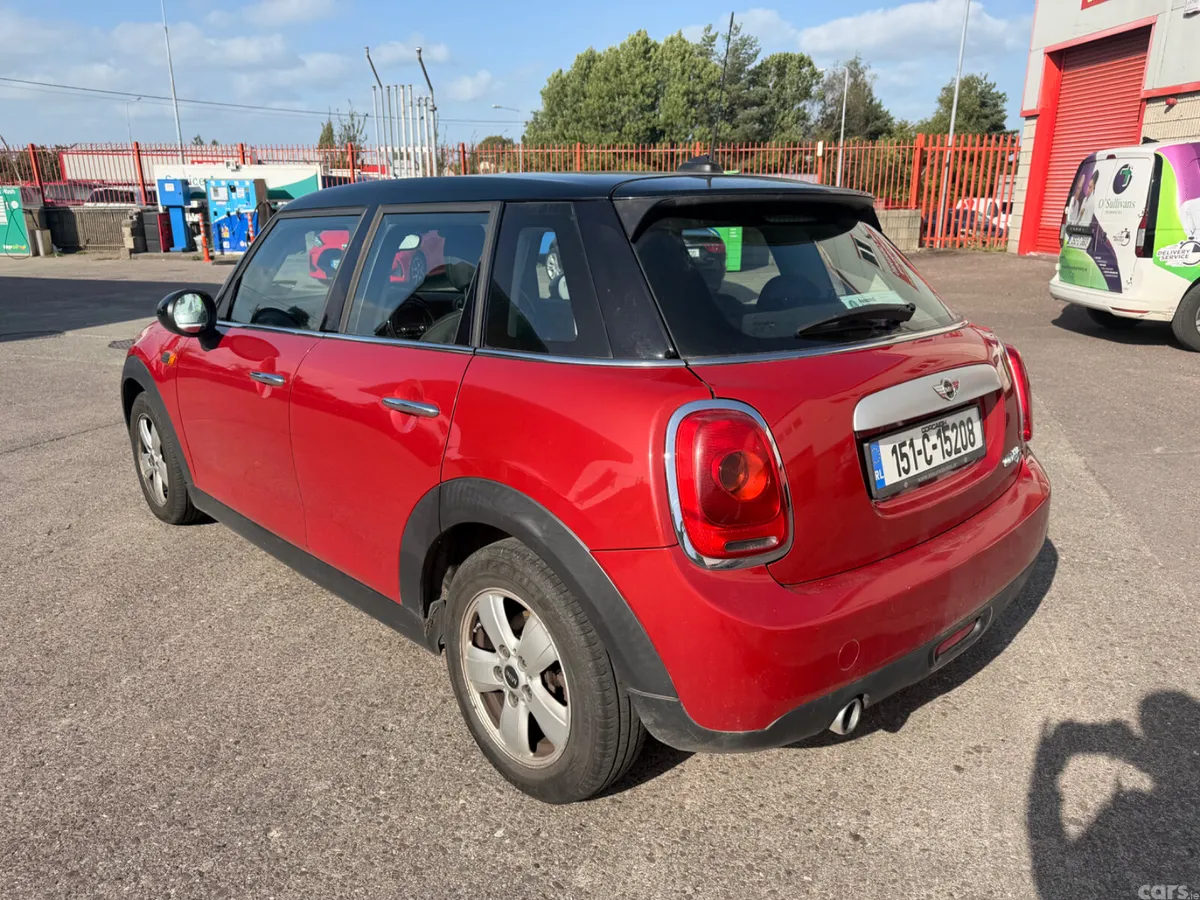 Mini Cooper Hatchback, Diesel, 2015, Red
