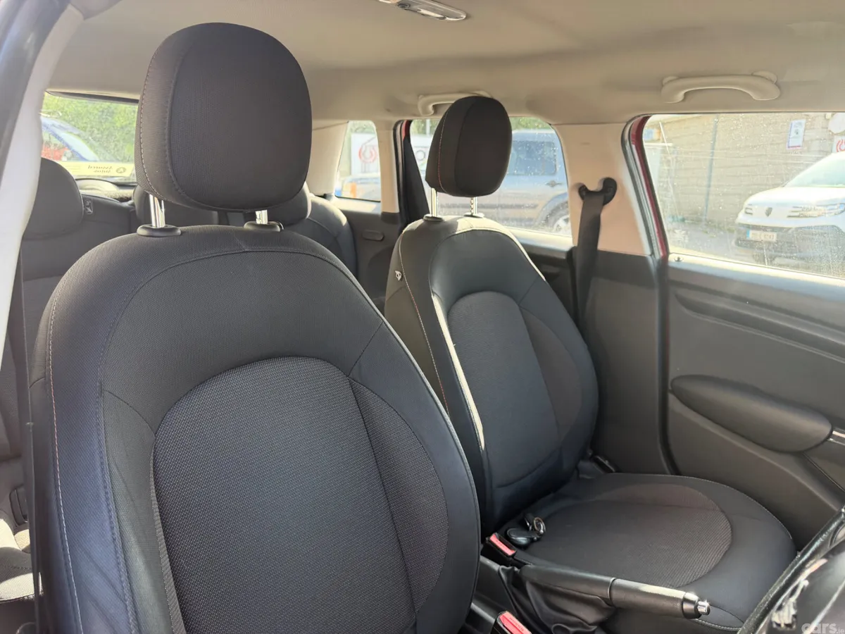 Mini Cooper Hatchback, Diesel, 2015, Red