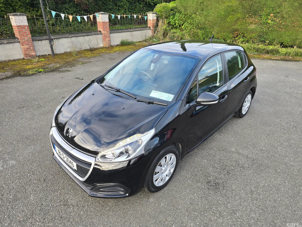 Peugeot 208 Hatchback, Diesel, 2018, Black