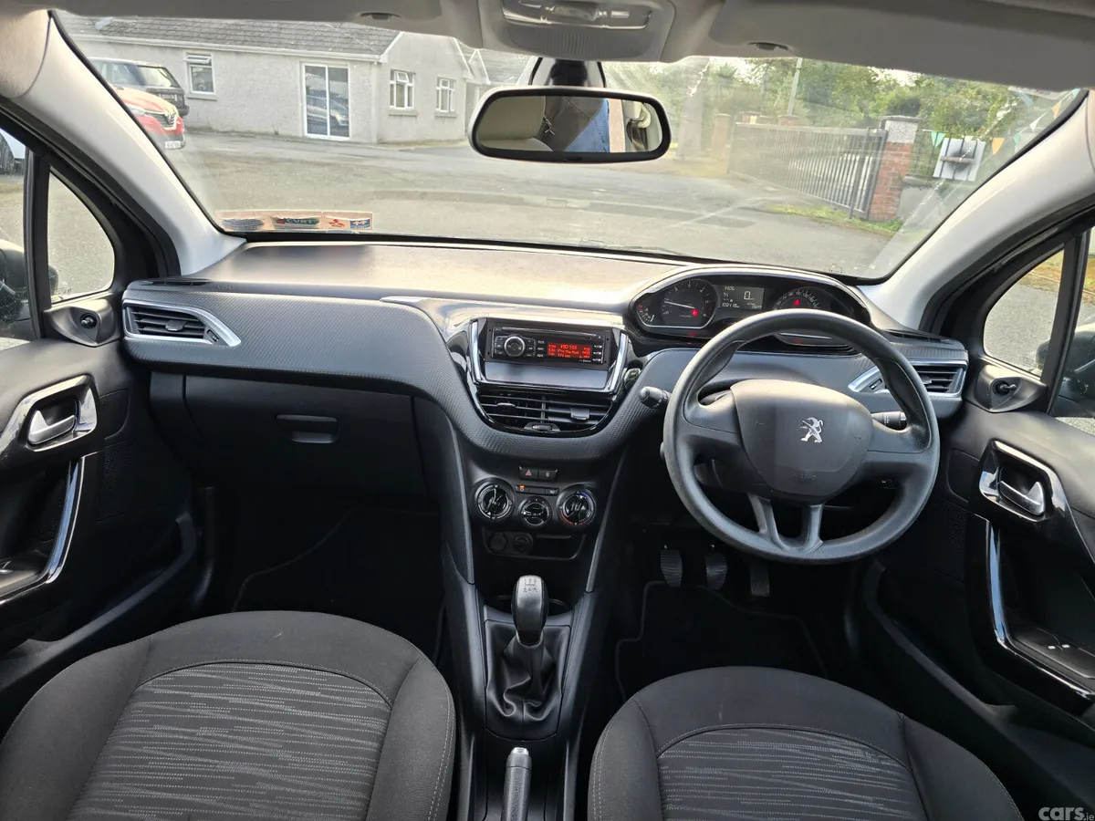 Peugeot 208 Hatchback, Diesel, 2018, Black