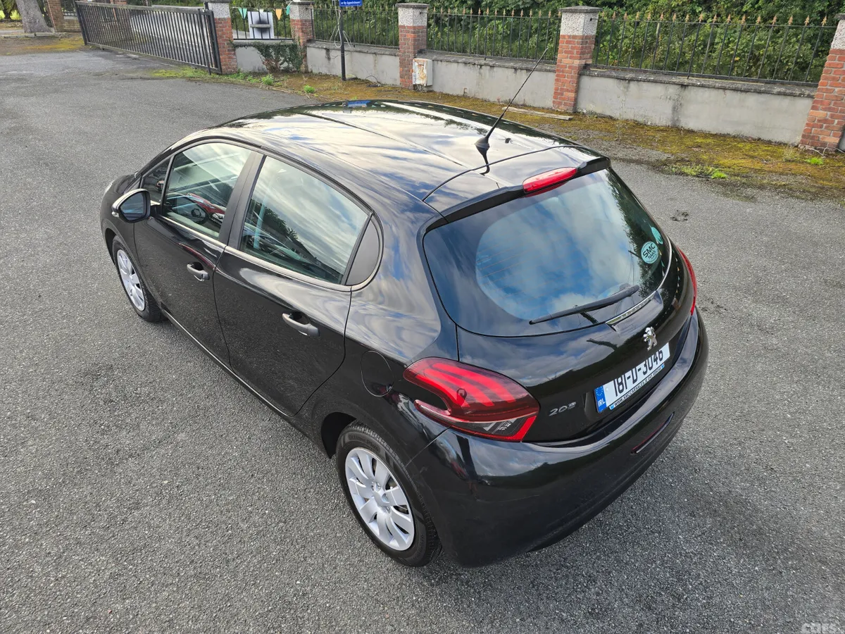 Peugeot 208 Hatchback, Diesel, 2018, Black