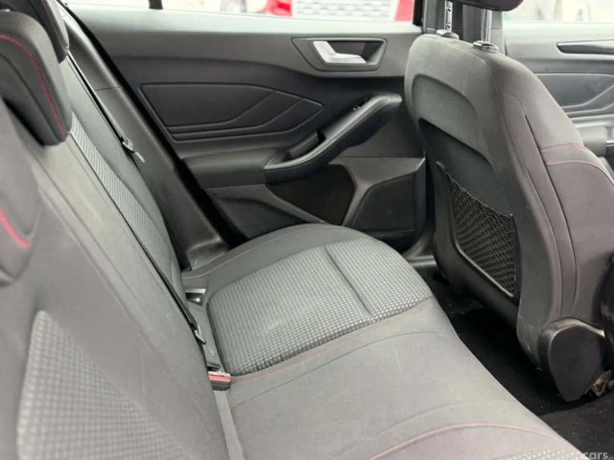 Ford Focus Hatchback, Diesel, 2020, Black