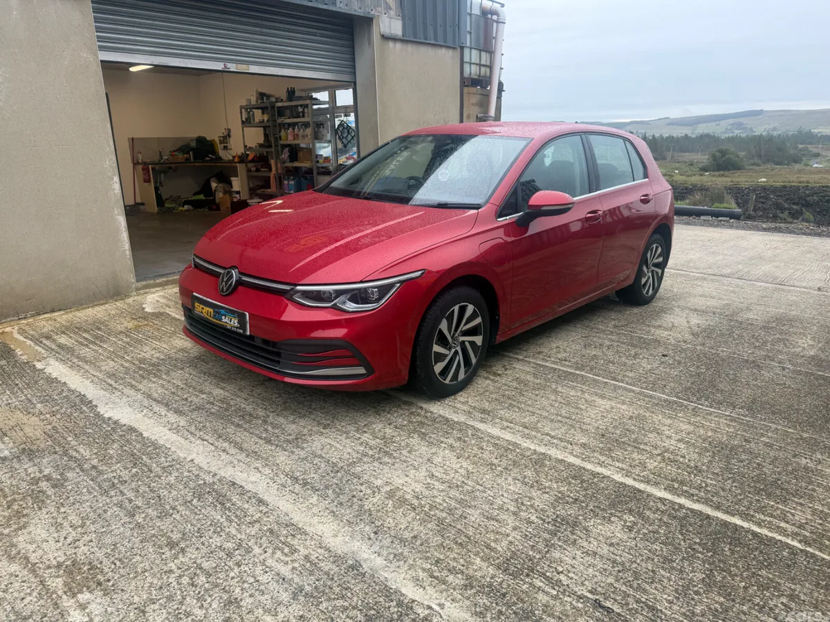 Volkswagen Golf Hatchback, Petrol Hybrid, 2022, Red