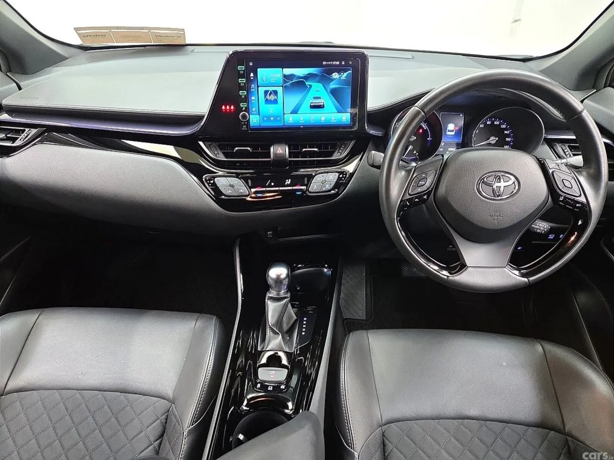 Toyota C-HR SUV, Petrol Hybrid, 2021, White