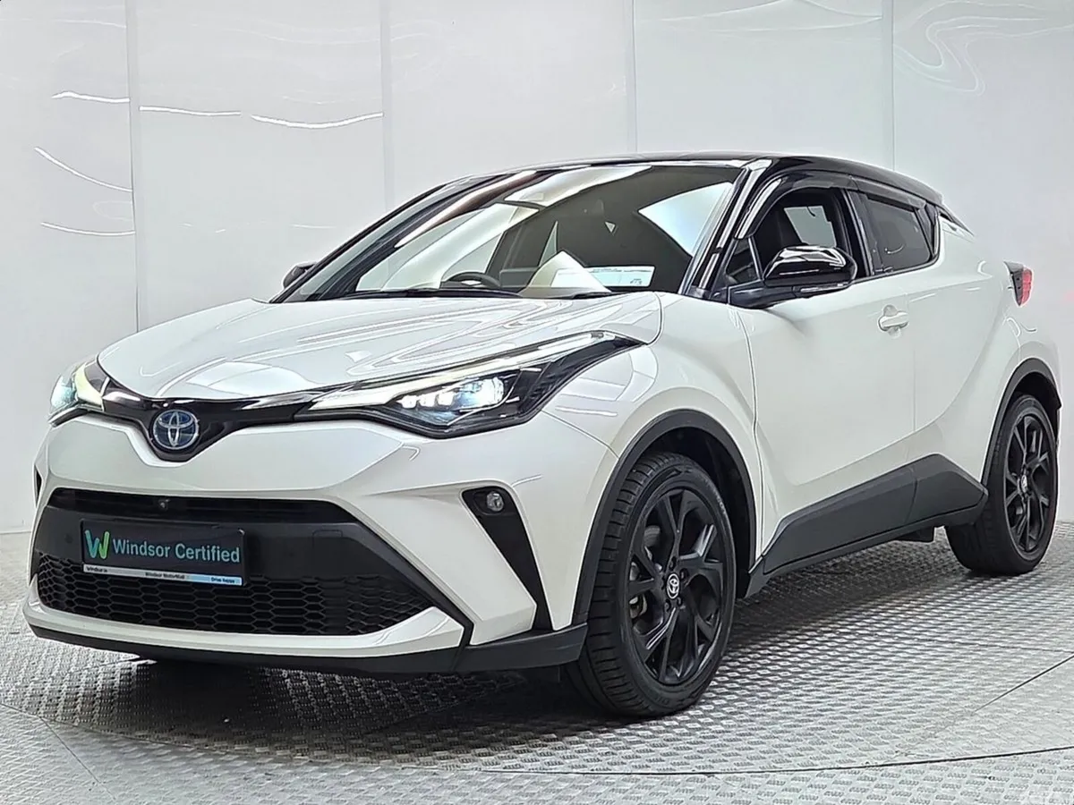 Toyota C-HR SUV, Petrol Hybrid, 2021, White