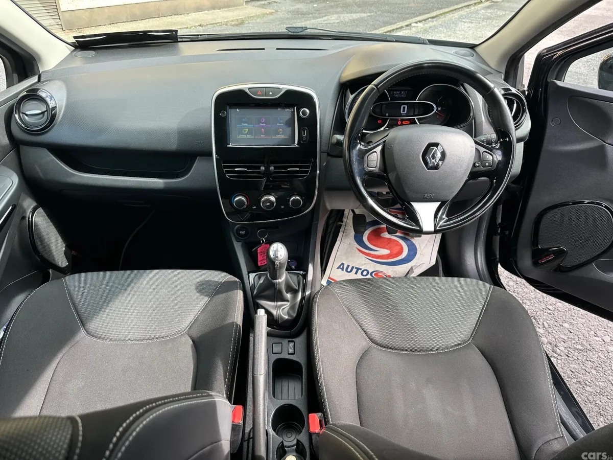 Renault Clio Hatchback, Petrol, 2016, Black