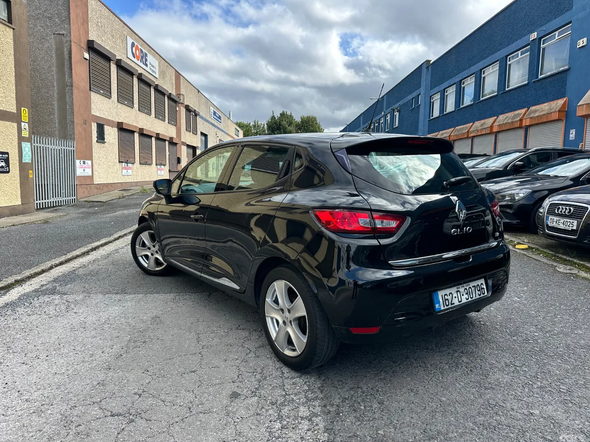 Renault Clio Hatchback, Petrol, 2016, Black