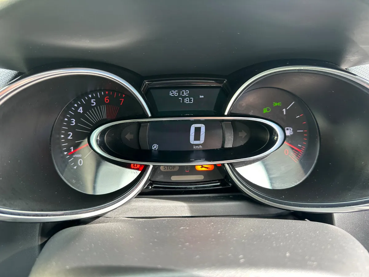 Renault Clio Hatchback, Petrol, 2016, Black