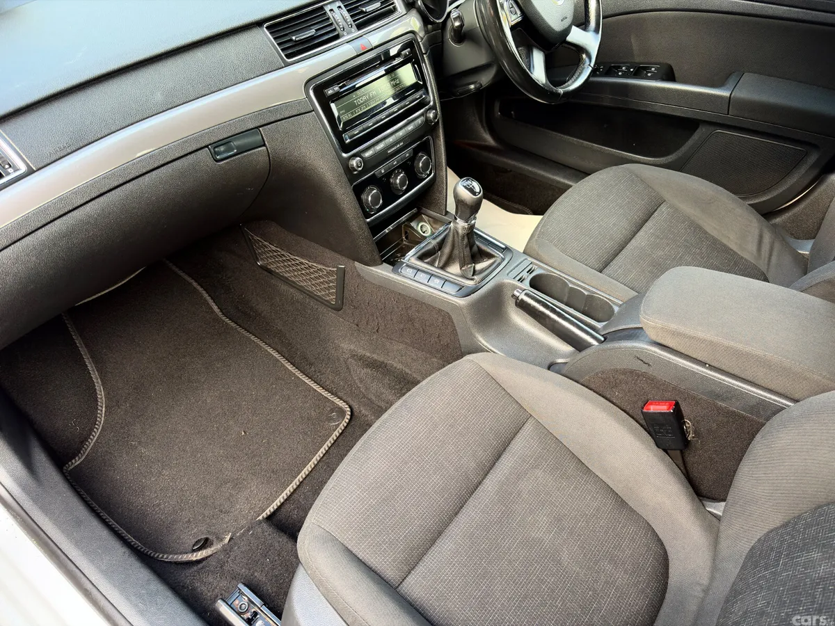 Skoda Superb Estate, Diesel, 2015, Silver