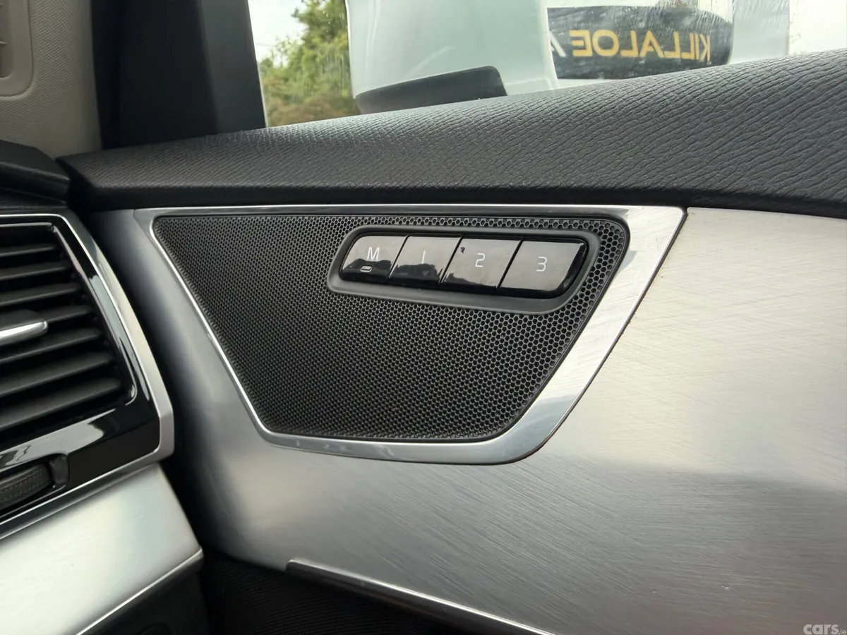 Volvo XC90 SUV, Petrol Plug-in Hybrid, 2019, Silver