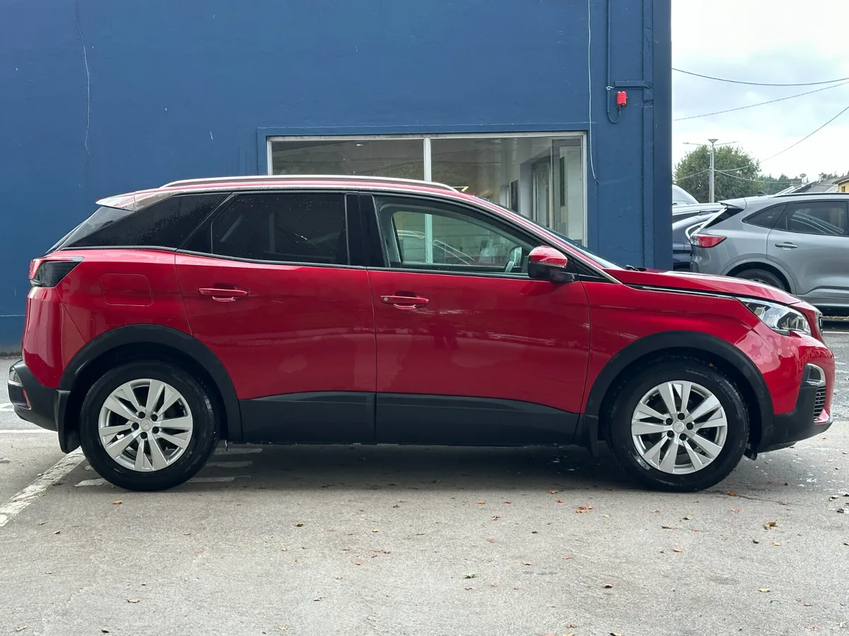 Peugeot 3008 MPV, Diesel, 2020, Red