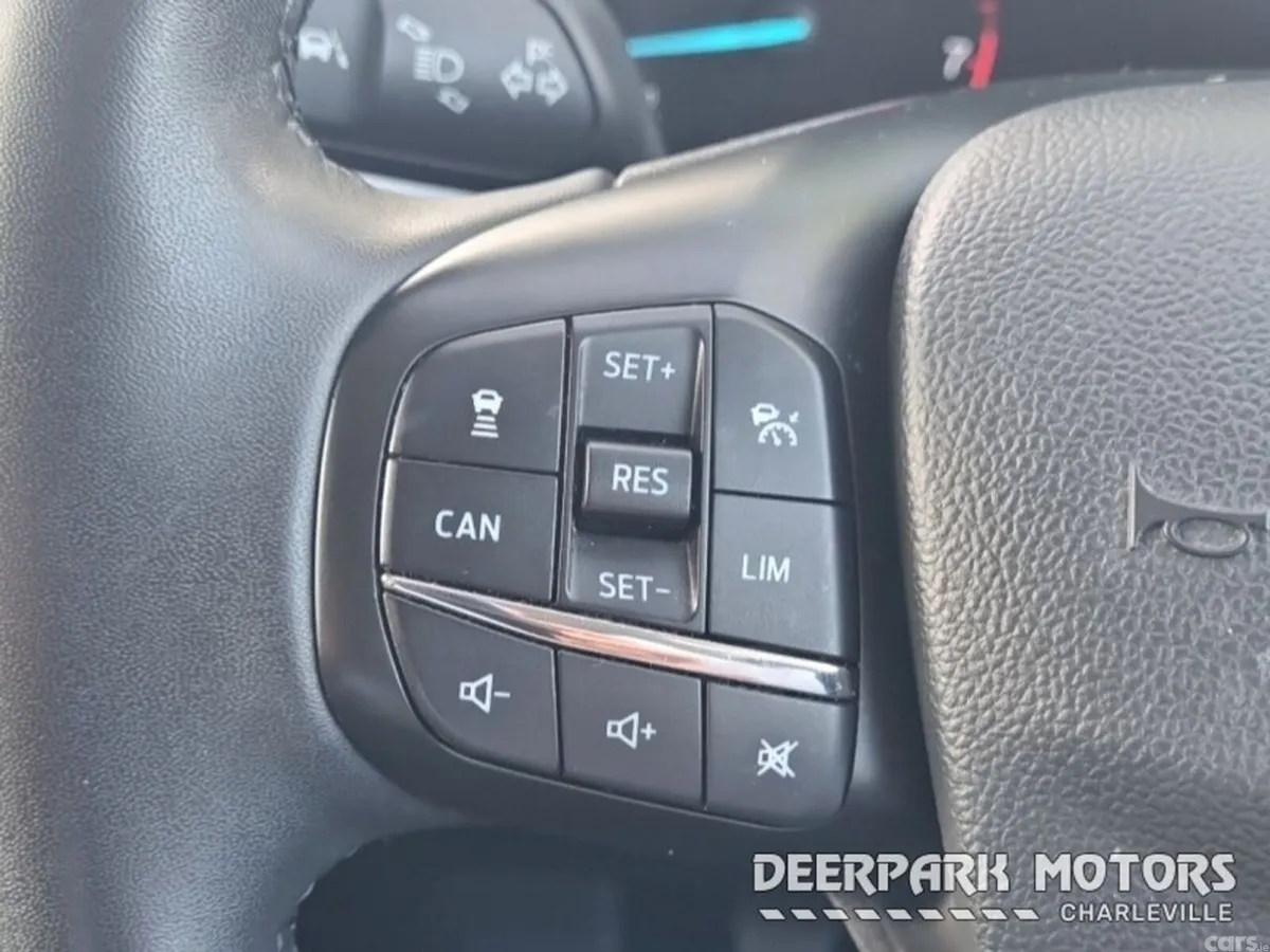 Ford Focus Hatchback, Petrol, 2023, Grey