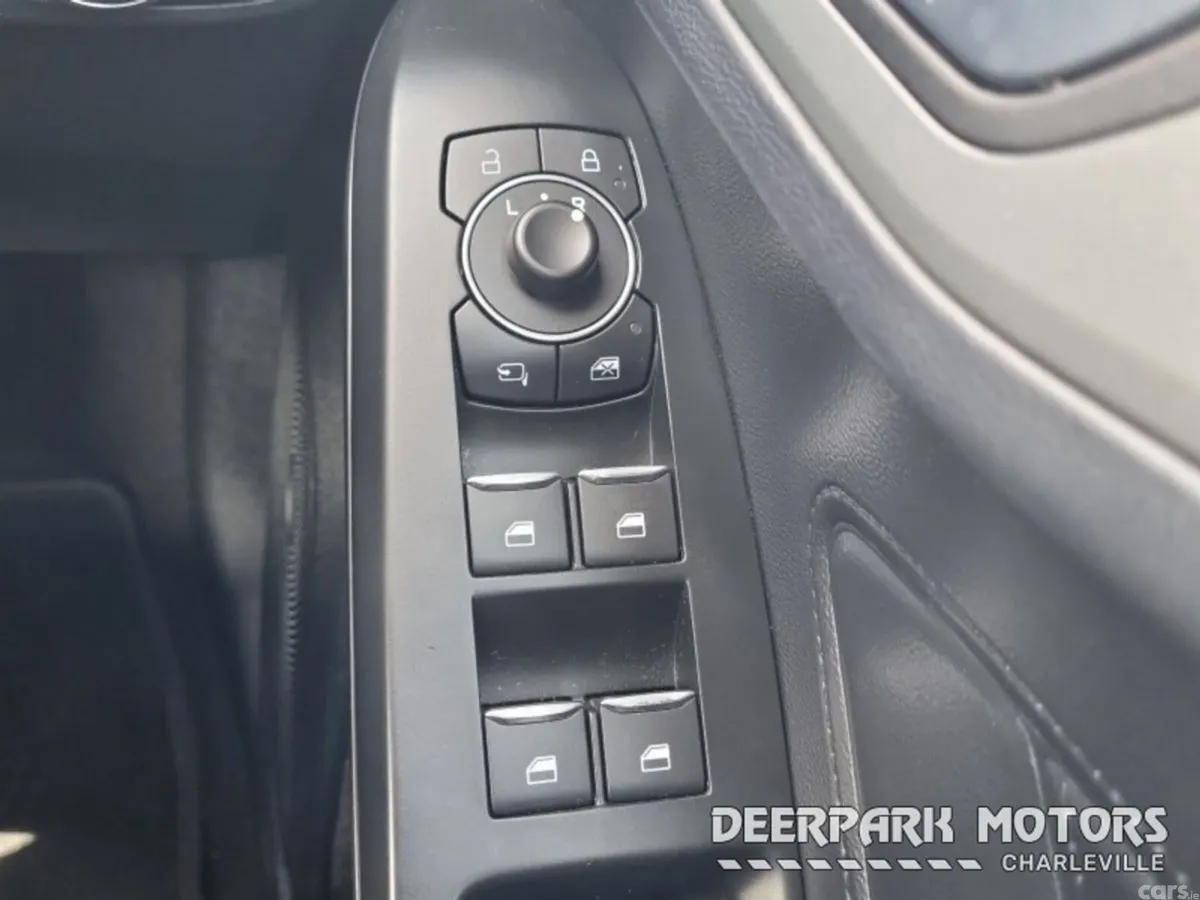 Ford Focus Hatchback, Petrol, 2023, Grey