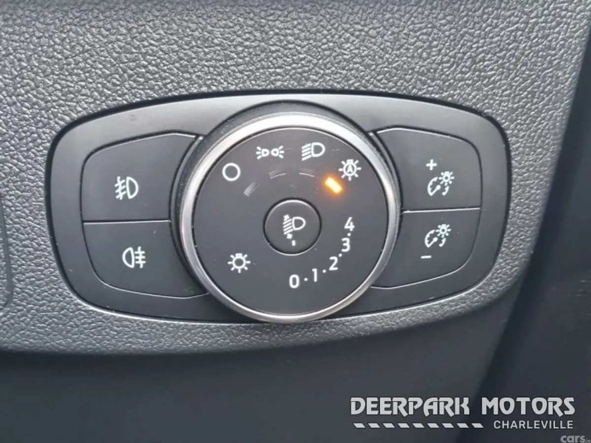 Ford Focus Hatchback, Petrol, 2023, Grey