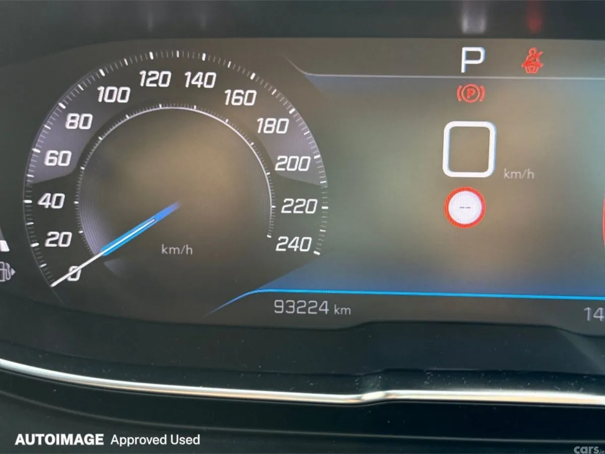 Peugeot 5008 MPV, Diesel, 2021, Black