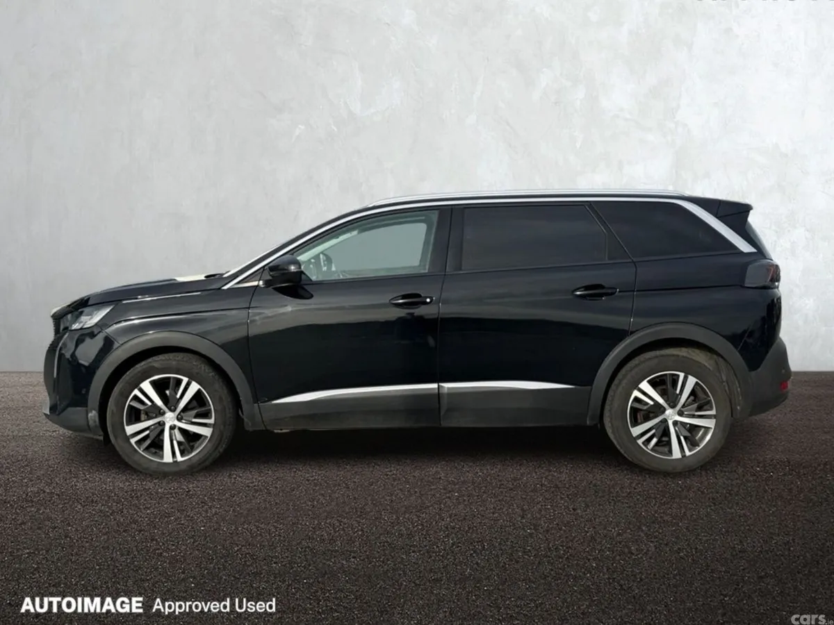 Peugeot 5008 MPV, Diesel, 2021, Black
