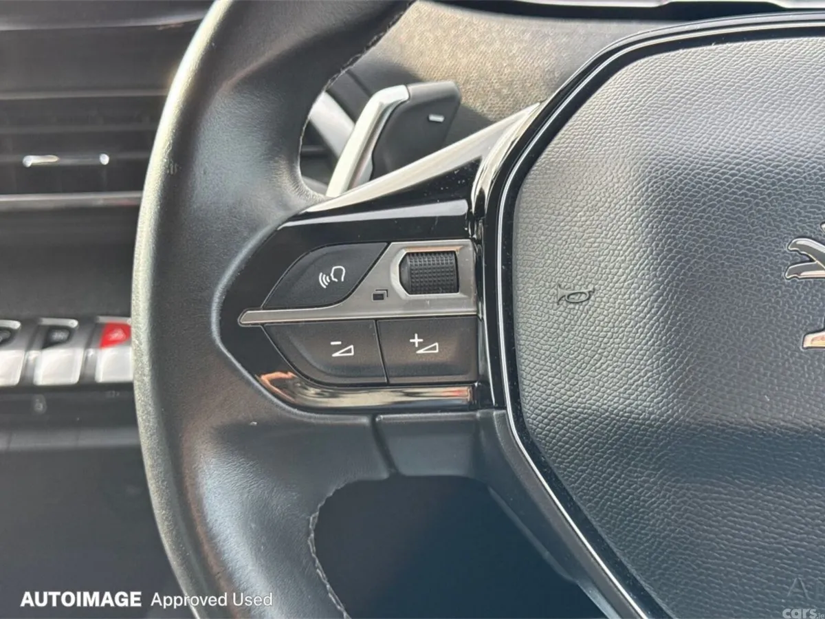 Peugeot 5008 MPV, Diesel, 2021, Black