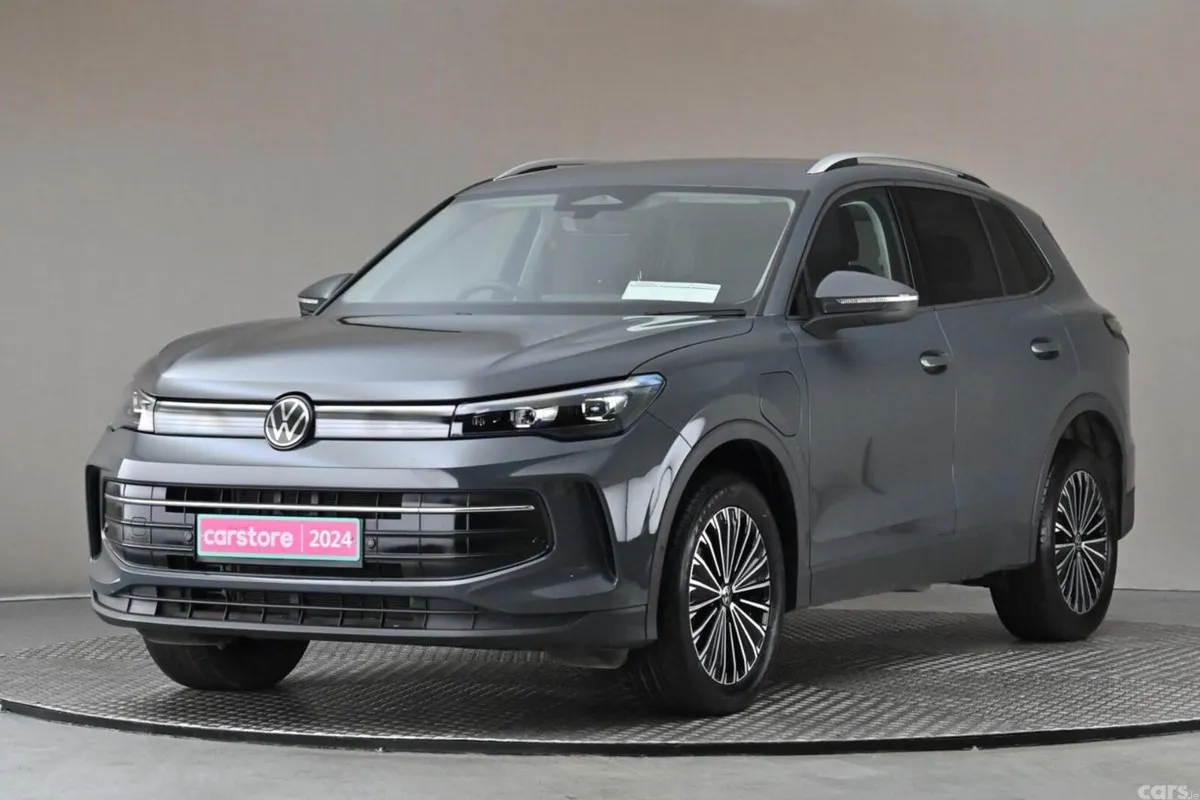 Volkswagen Tiguan SUV, Petrol Plug-in Hybrid, 2024, Grey