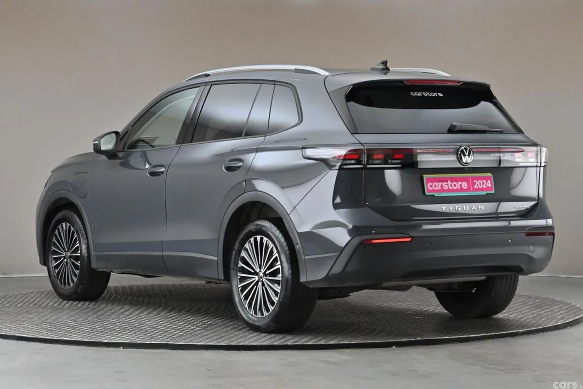 Volkswagen Tiguan SUV, Petrol Plug-in Hybrid, 2024, Grey