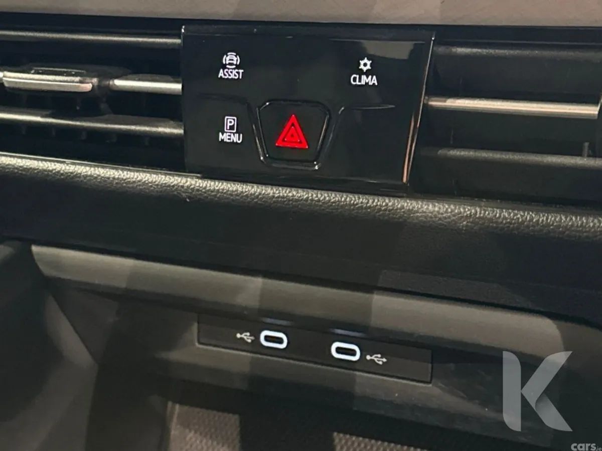 Volkswagen Golf Hatchback, Petrol, 2021, White