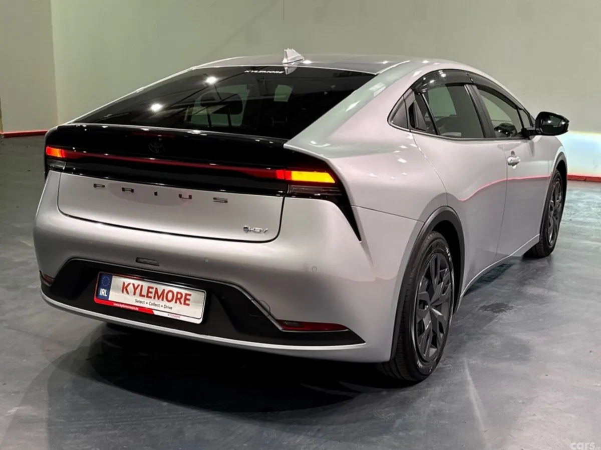 Toyota Prius Hatchback, Petrol Hybrid, 2024, Silver