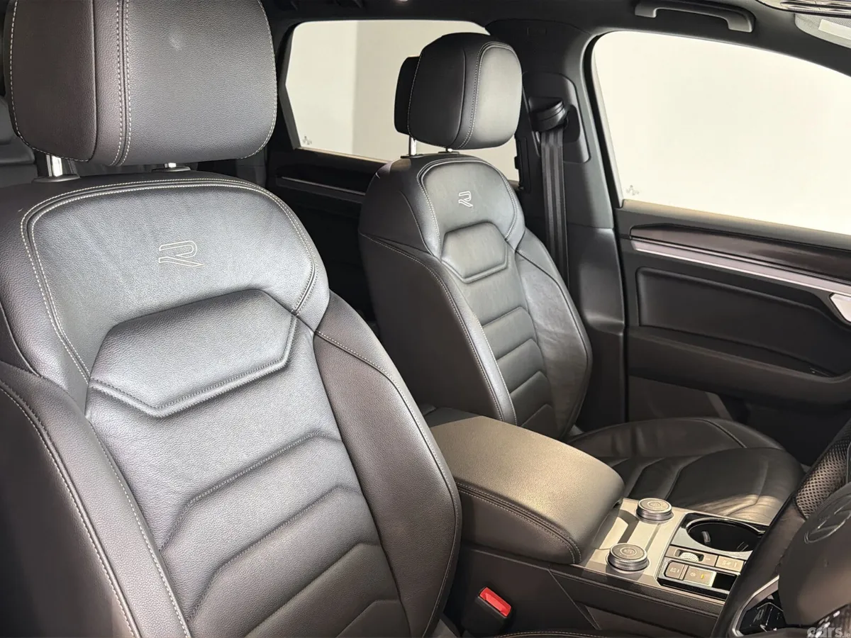 Volkswagen Touareg SUV, Diesel, 2022, Black