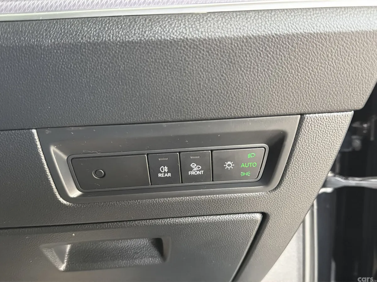 Volkswagen Touareg SUV, Diesel, 2022, Black