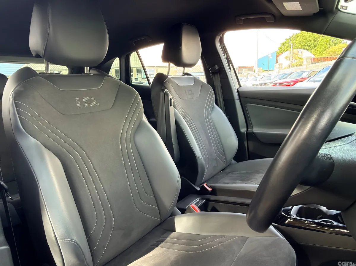 Volkswagen ID.4 Estate, Electric, 2023, Black