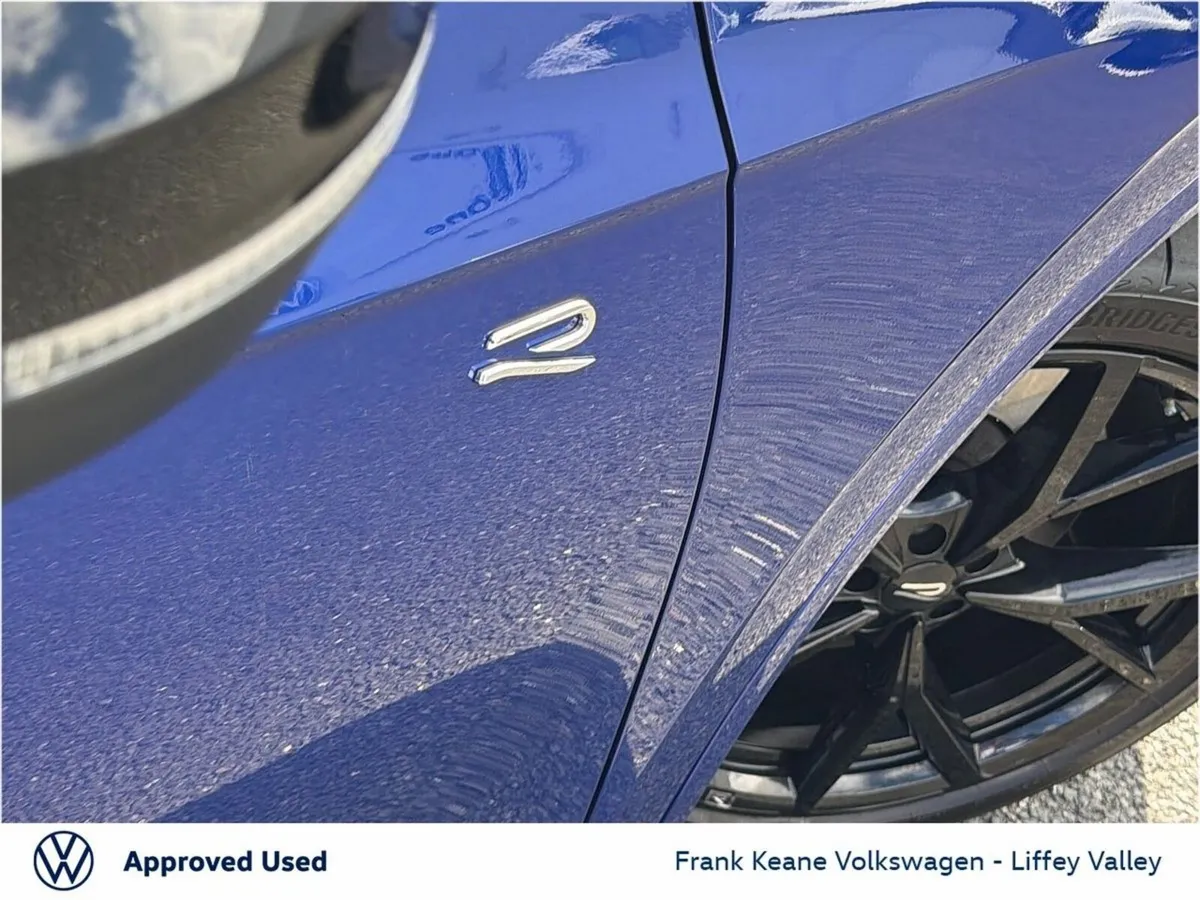 Volkswagen Touareg SUV, Petrol Plug-in Hybrid, 2026, Blue