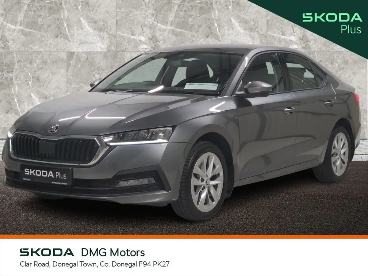 Skoda Octavia Saloon, Diesel, 2024, Grey