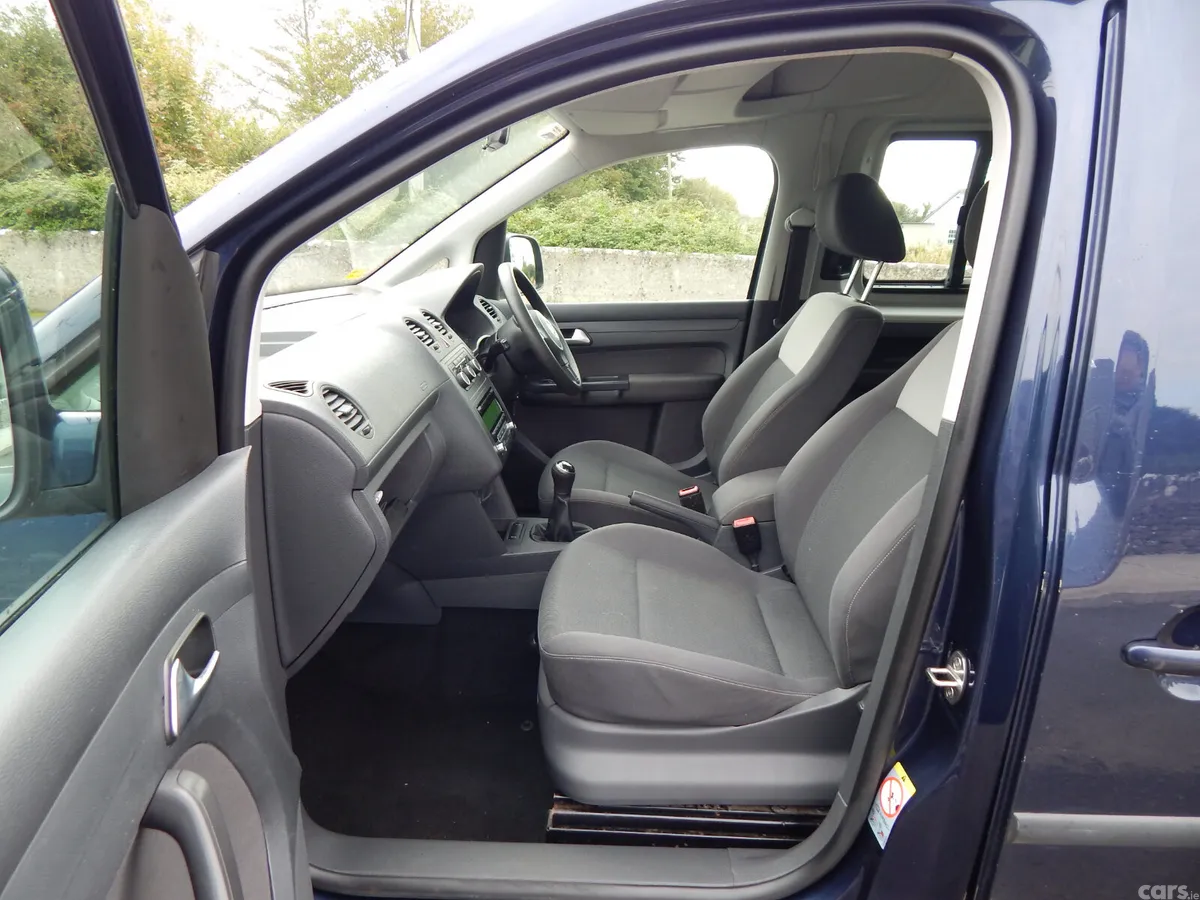 Volkswagen Caddy Maxi Life MPV, Diesel, 2014, Blue