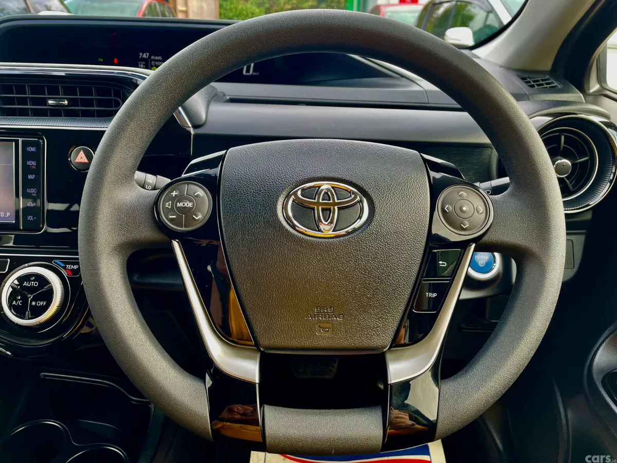 Toyota Aqua Hatchback, Petrol Hybrid, 2019, Blue