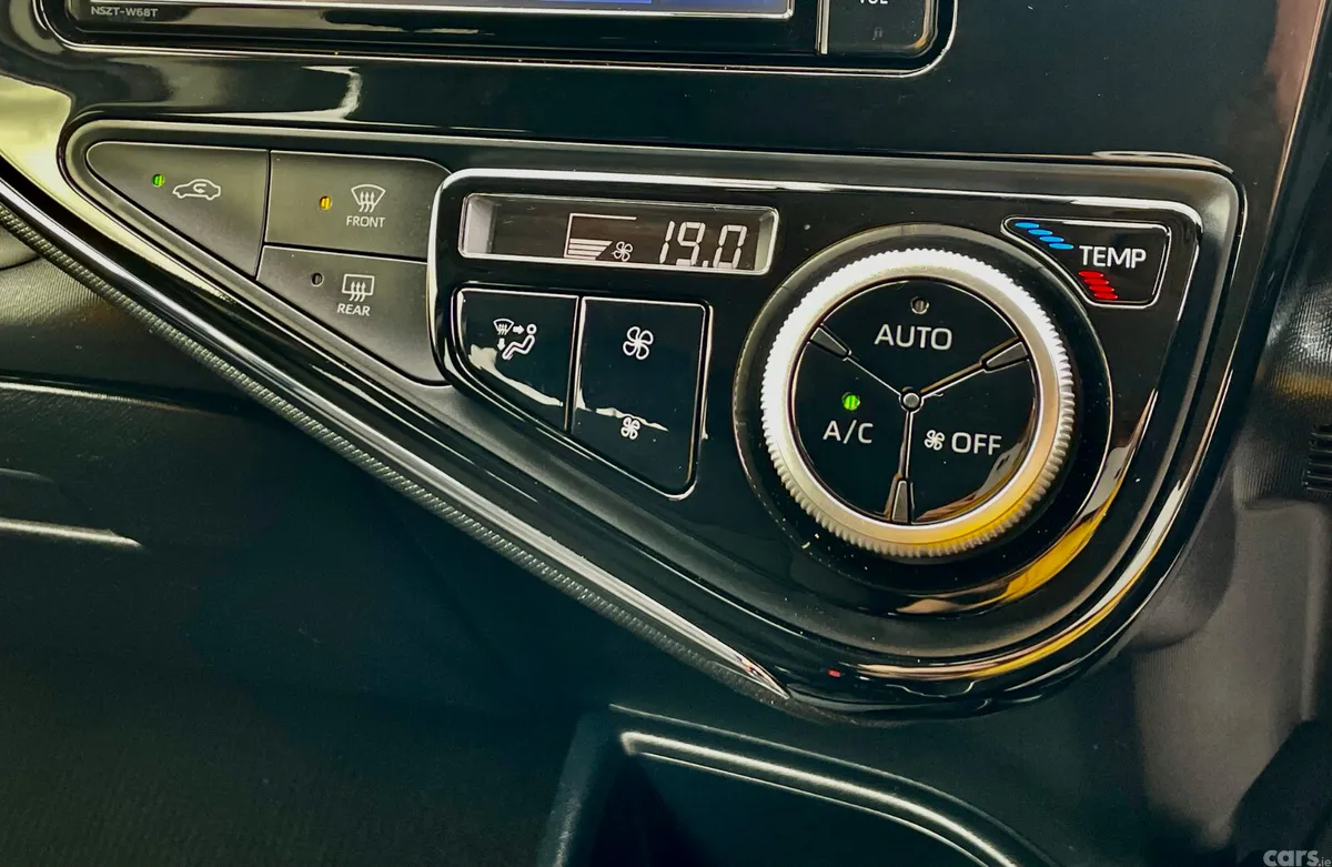 Toyota Aqua Hatchback, Petrol Hybrid, 2019, Blue