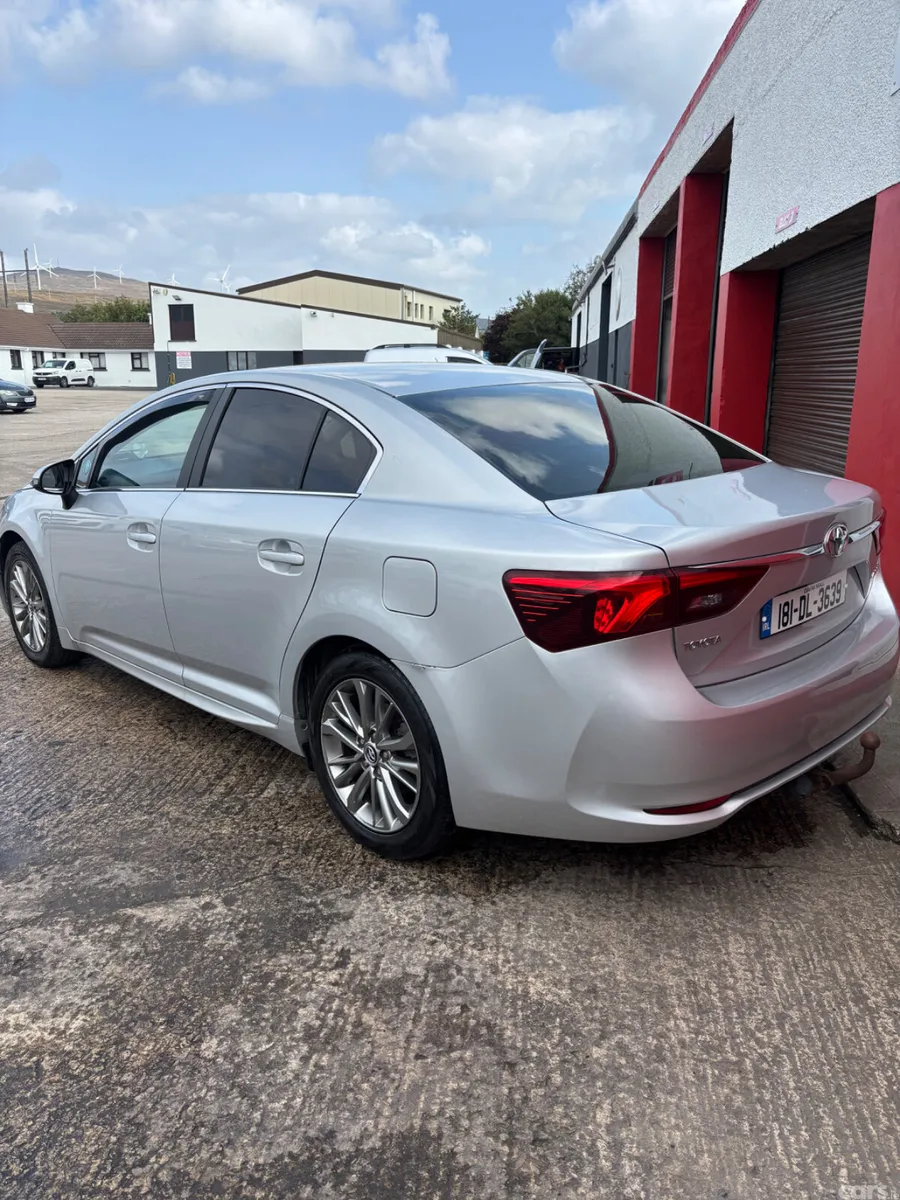 Toyota Avensis Saloon, Diesel, 2018, Silver