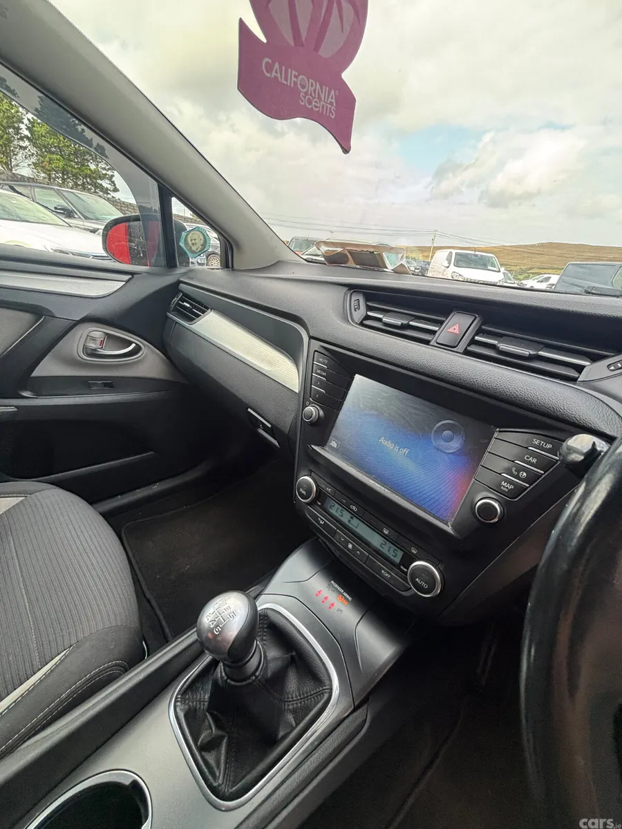Toyota Avensis Saloon, Diesel, 2018, Silver
