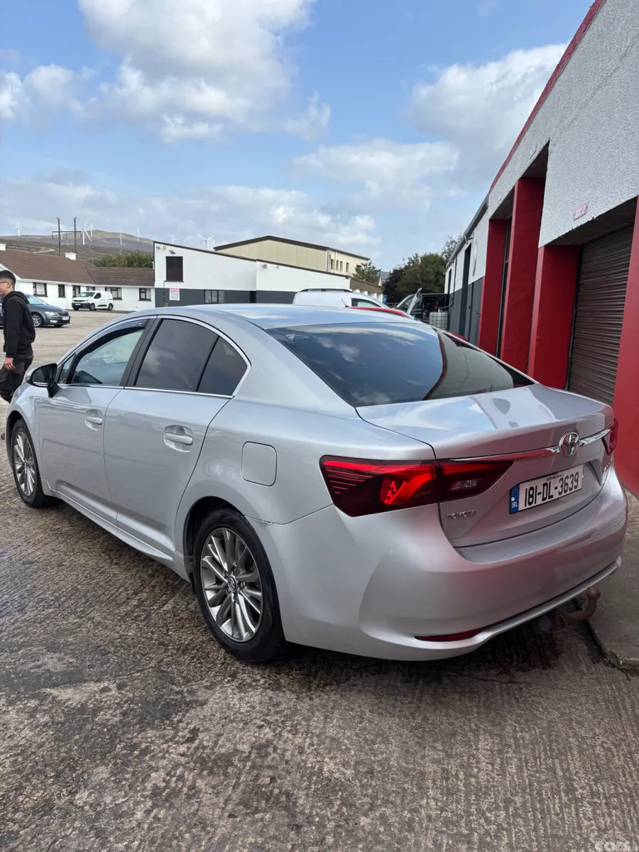 Toyota Avensis Saloon, Diesel, 2018, Silver
