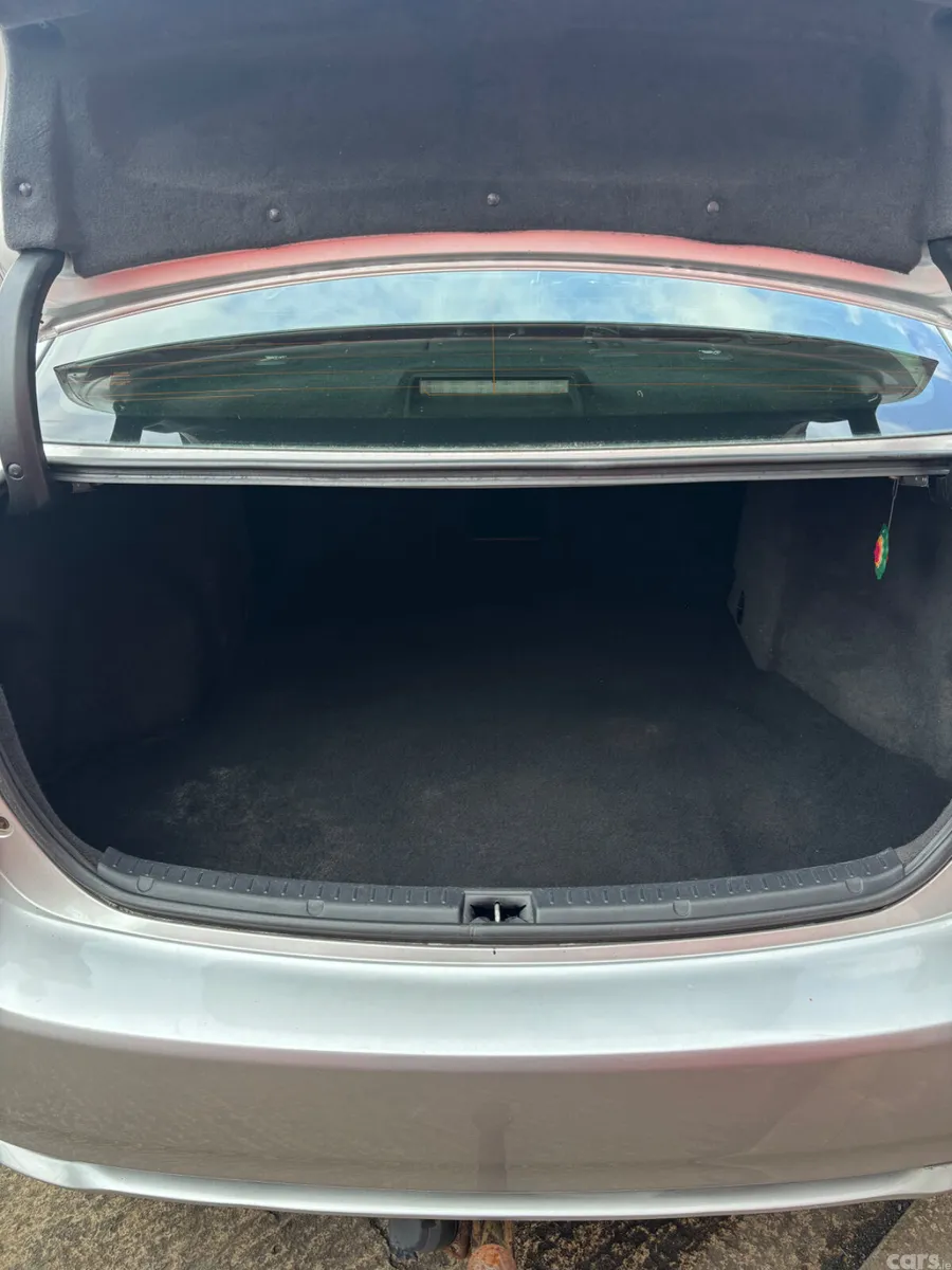 Toyota Avensis Saloon, Diesel, 2018, Silver
