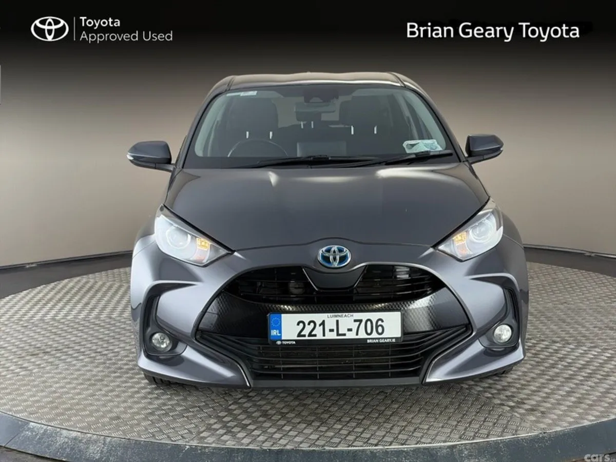Toyota Yaris Hatchback, Petrol Hybrid, 2022, Grey