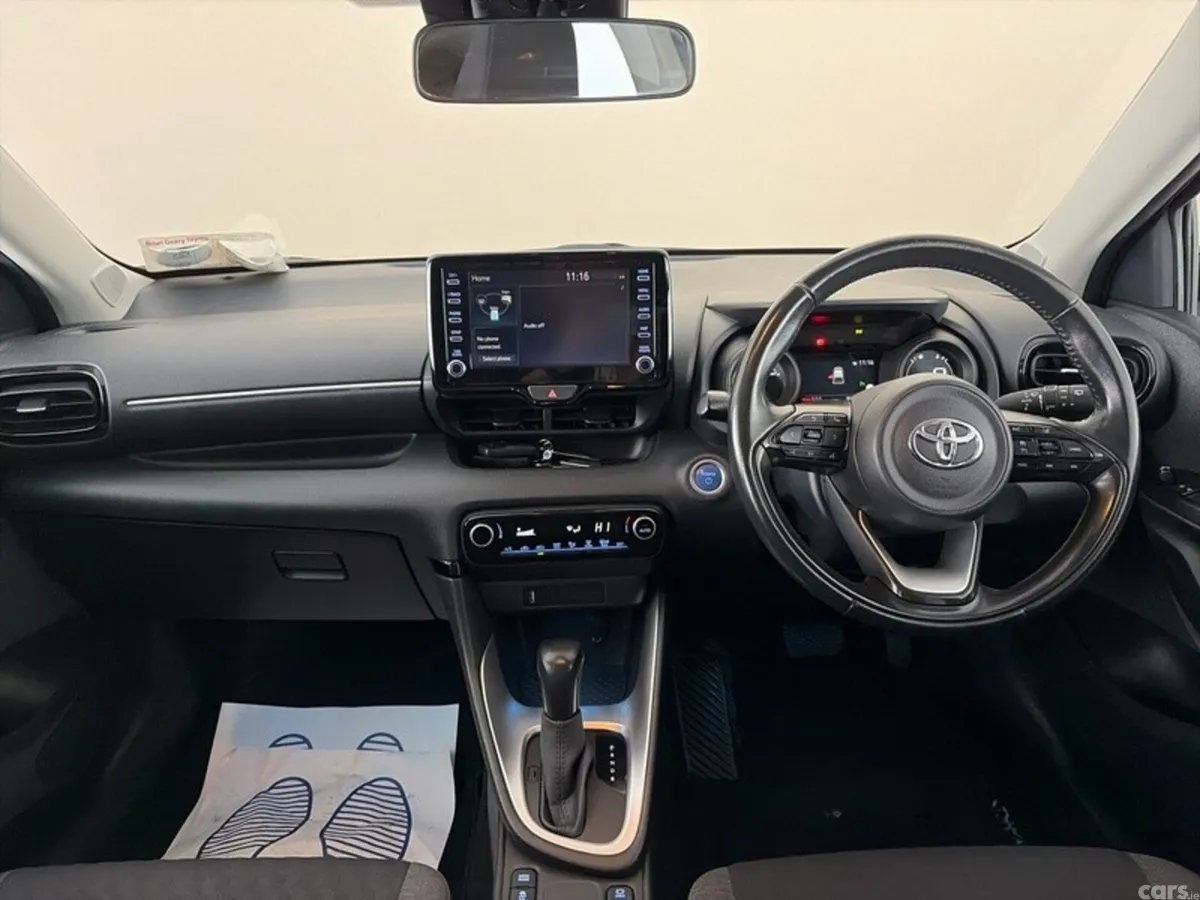 Toyota Yaris Hatchback, Petrol Hybrid, 2022, Grey