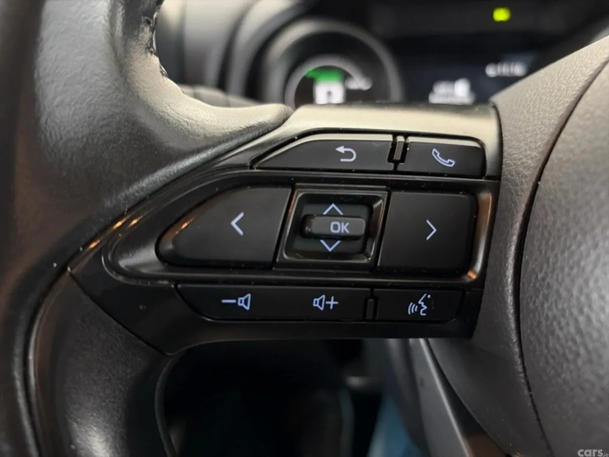 Toyota Yaris Hatchback, Petrol Hybrid, 2022, Grey