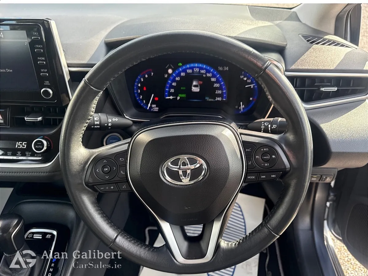 Toyota Corolla Saloon, Petrol Hybrid, 2021, Grey