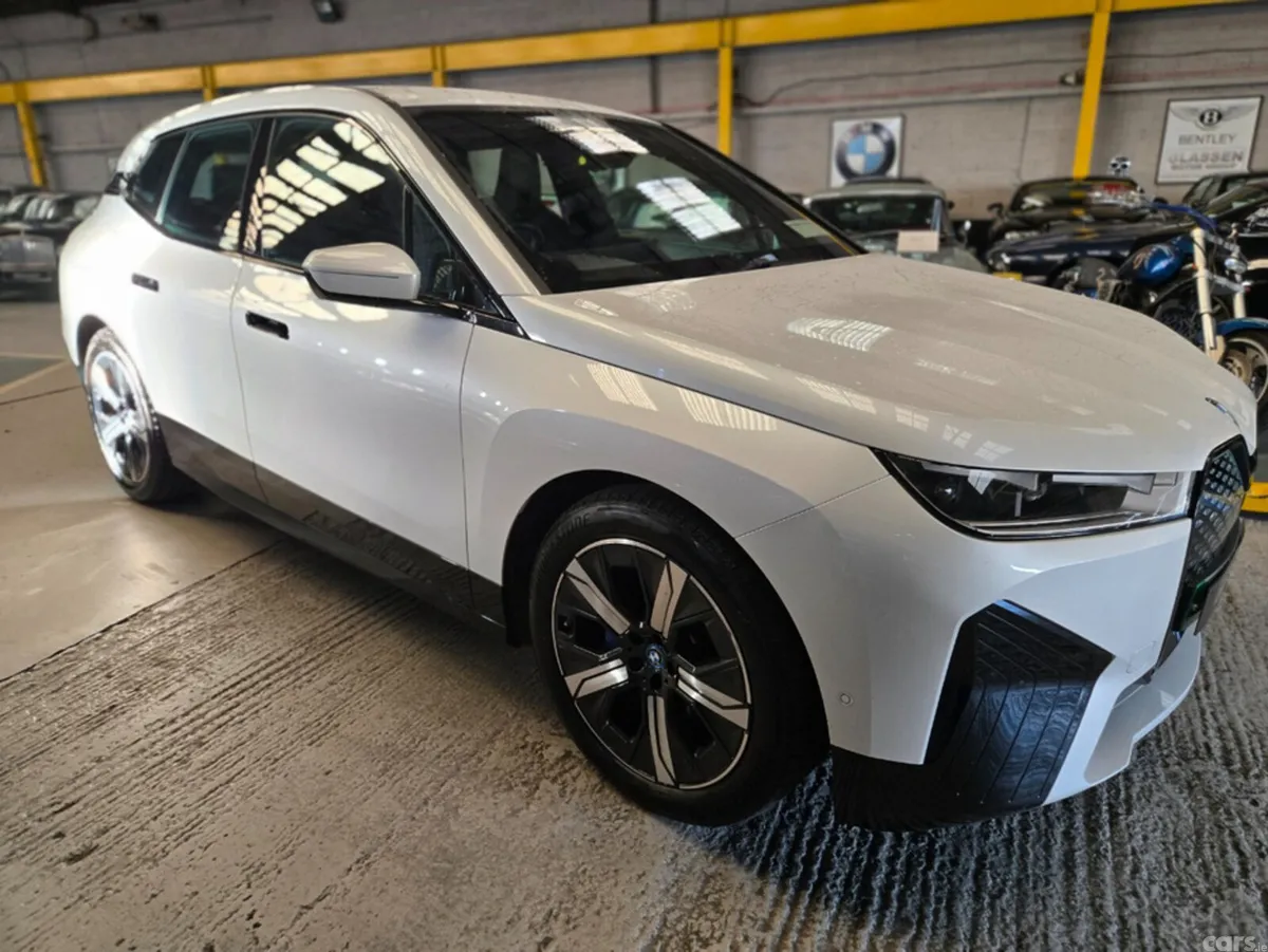 BMW iX Estate, Electric, 2023, White