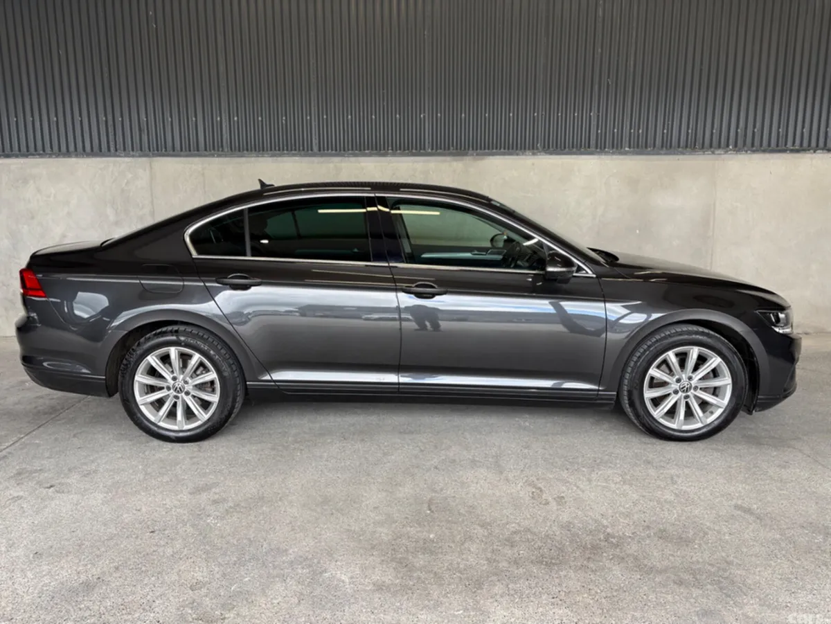Volkswagen Passat Saloon, Diesel, 2021, Grey