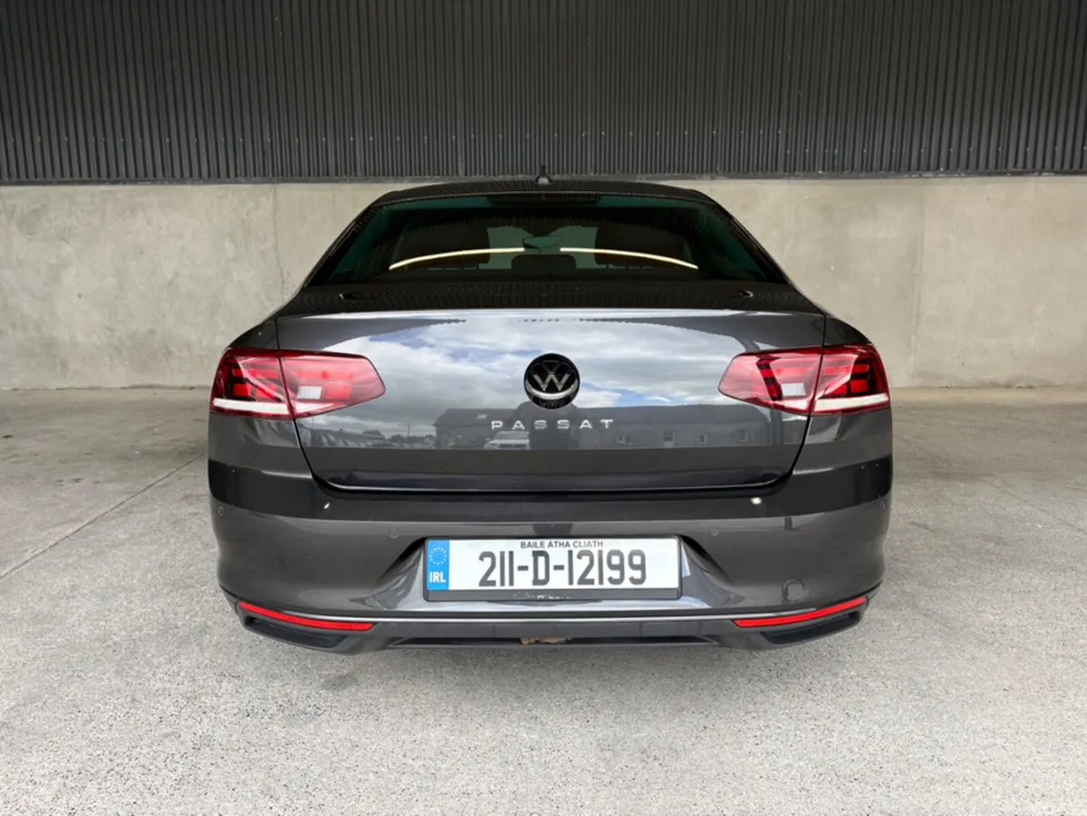 Volkswagen Passat Saloon, Diesel, 2021, Grey