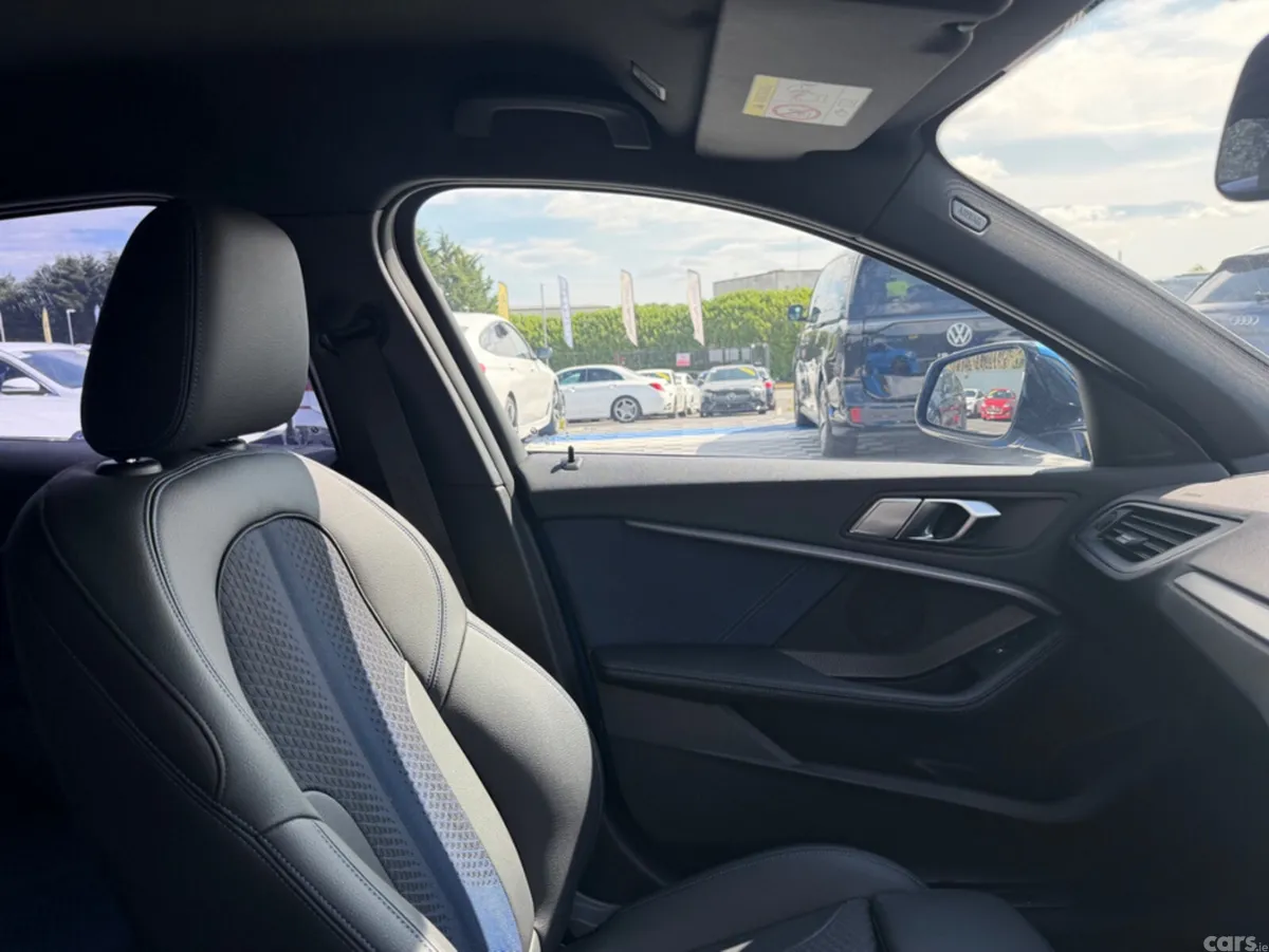 BMW 1-Series Hatchback, Petrol, 2019, Blue