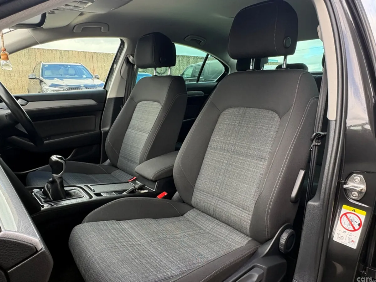 Volkswagen Passat Saloon, Diesel, 2021, Grey