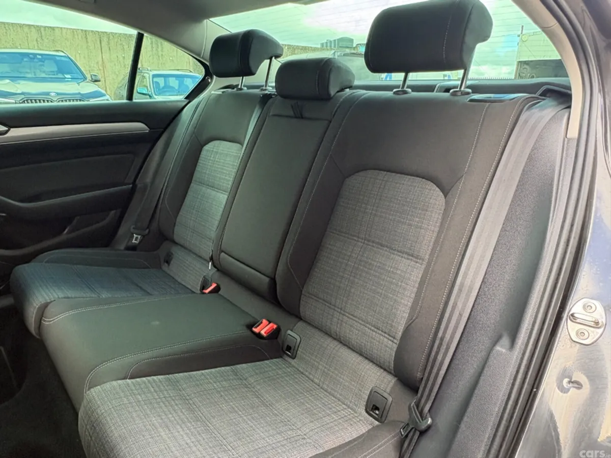 Volkswagen Passat Saloon, Diesel, 2021, Grey