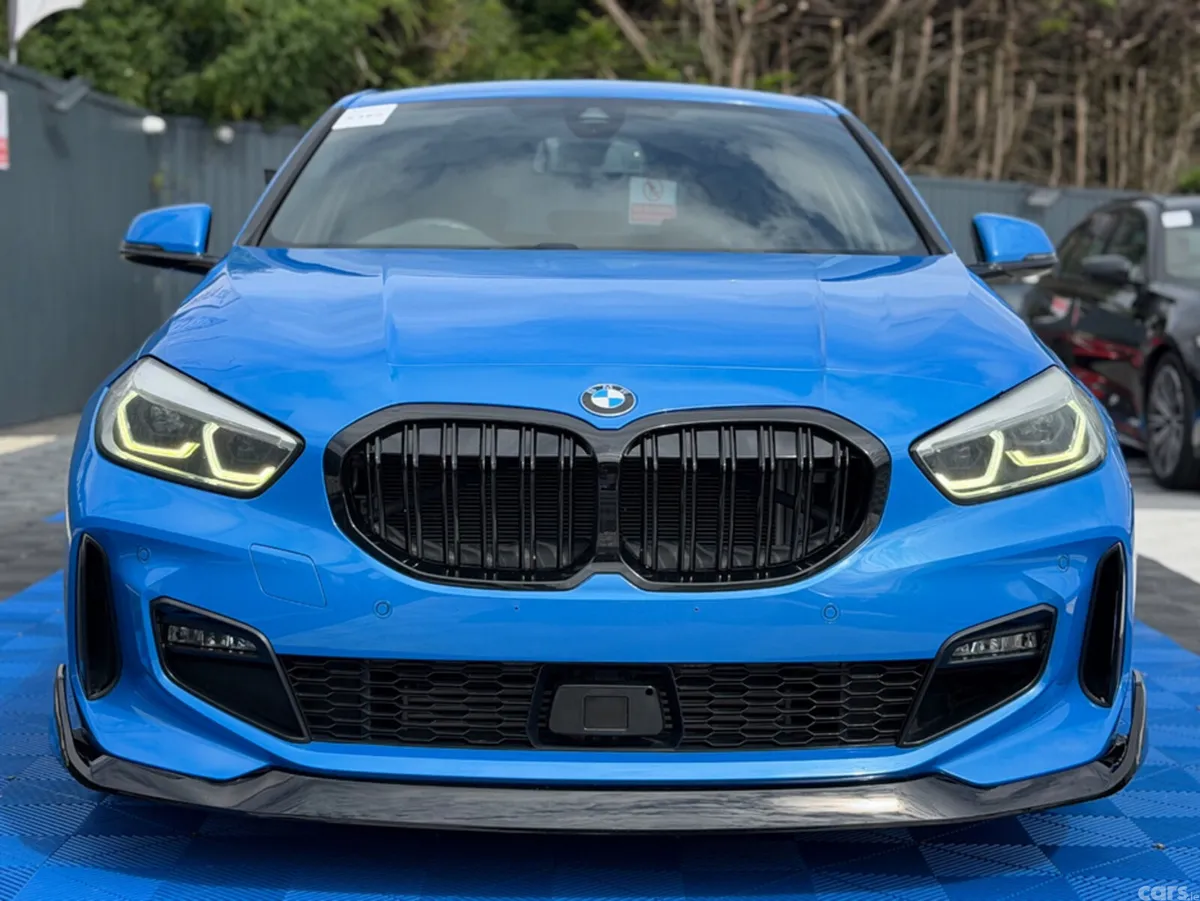 BMW 1-Series Hatchback, Petrol, 2019, Blue